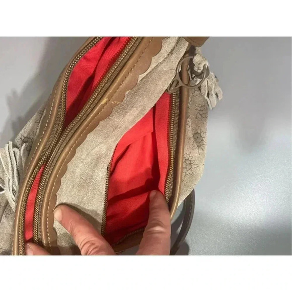 Vintage | Saddle River Faux Leather and Suede Sunflower Hobo Style Purse Shoulde - Picture 5 of 7